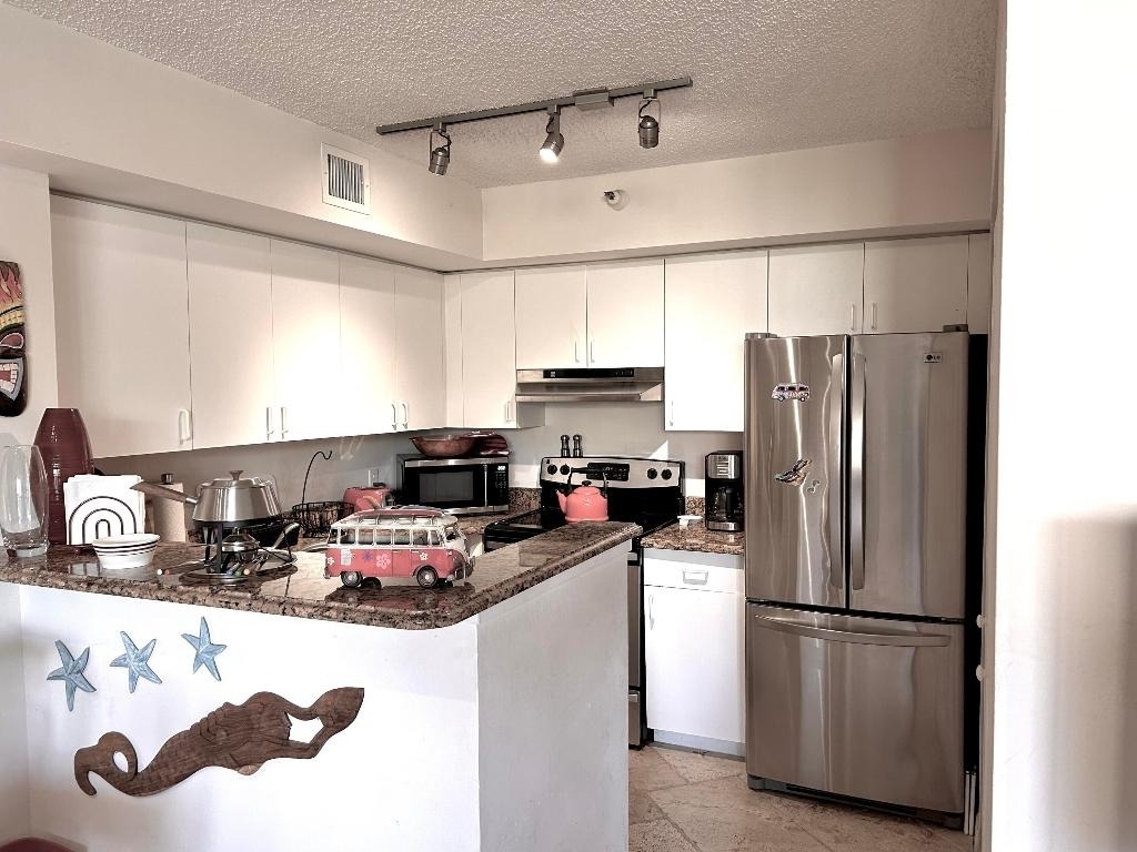 127 Yacht Club Way - Photo 4