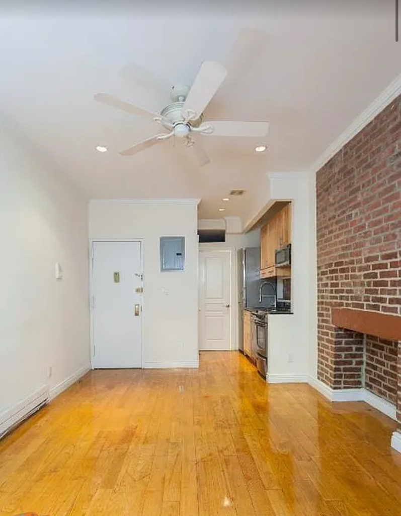 44 Avenue B - Photo 2