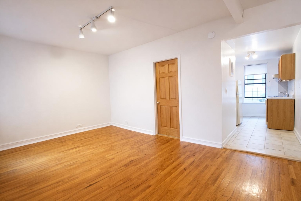 86 Haven Avenue - Photo 2