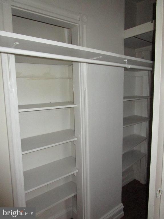 818 Wynnewood Road - Photo 2