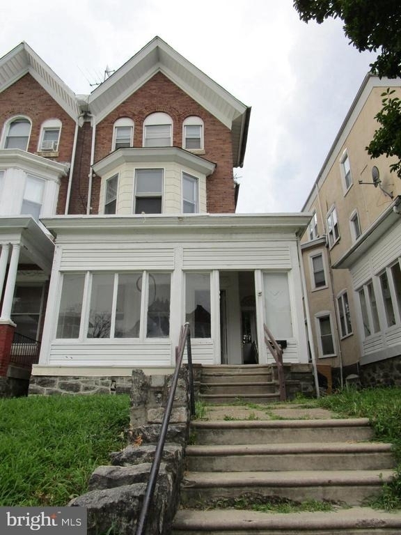 818 Wynnewood Road - Photo 0