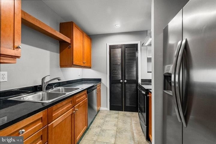1211 Light Street - Photo 4