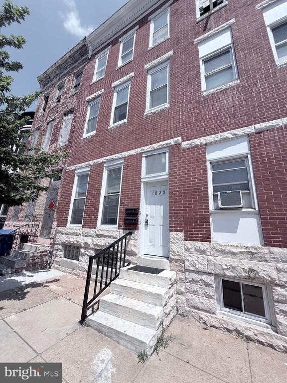 1820 W Fayette Street - Photo 0