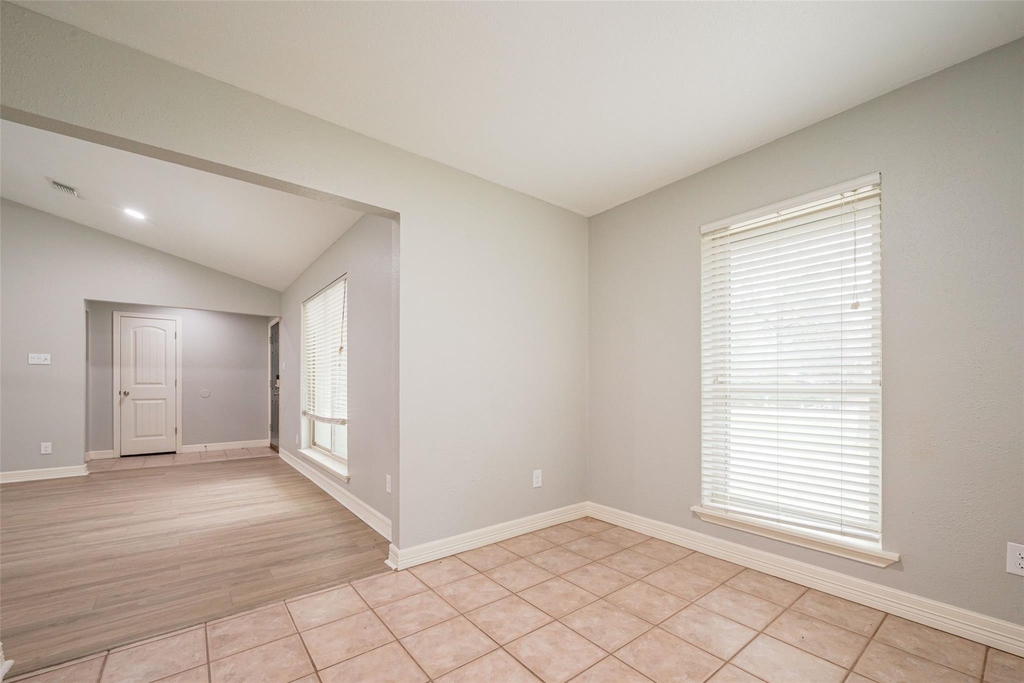 10190 Dogwood Loop - Photo 11