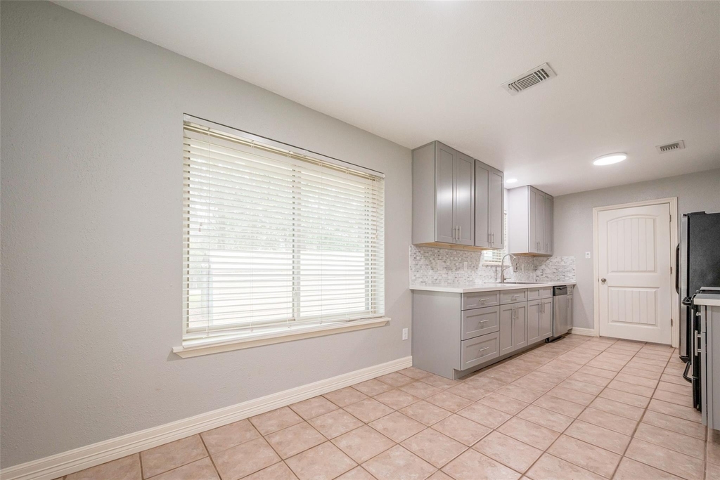 10190 Dogwood Loop - Photo 9