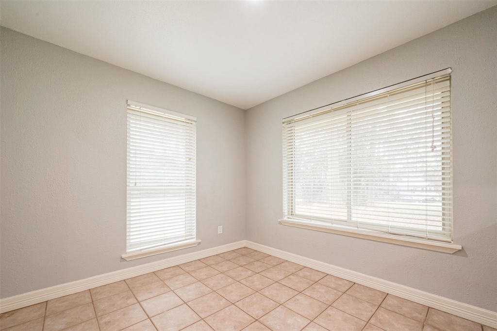 10190 Dogwood Loop - Photo 8
