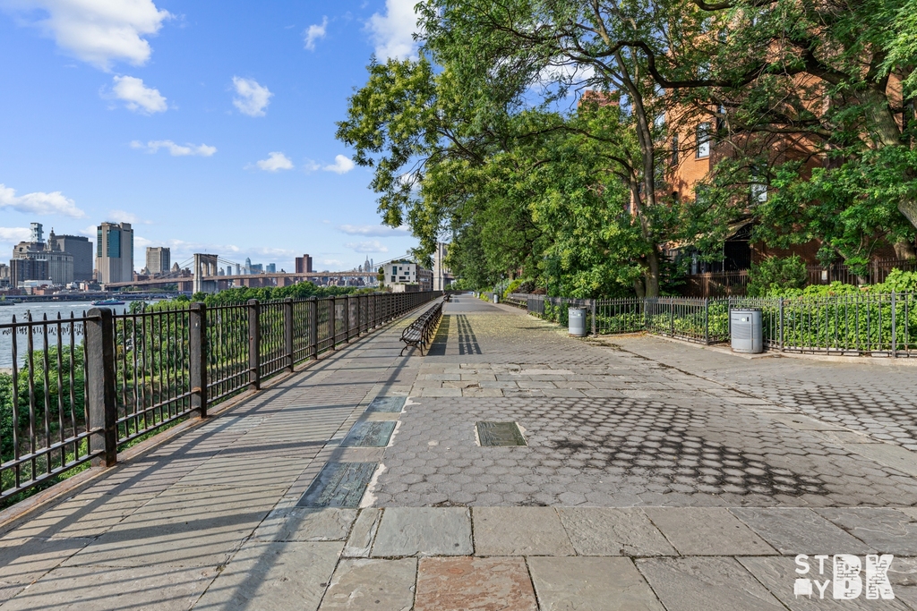 8 Clark Street - Photo 10