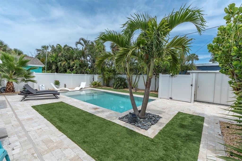 528 77th Avenue - Photo 26
