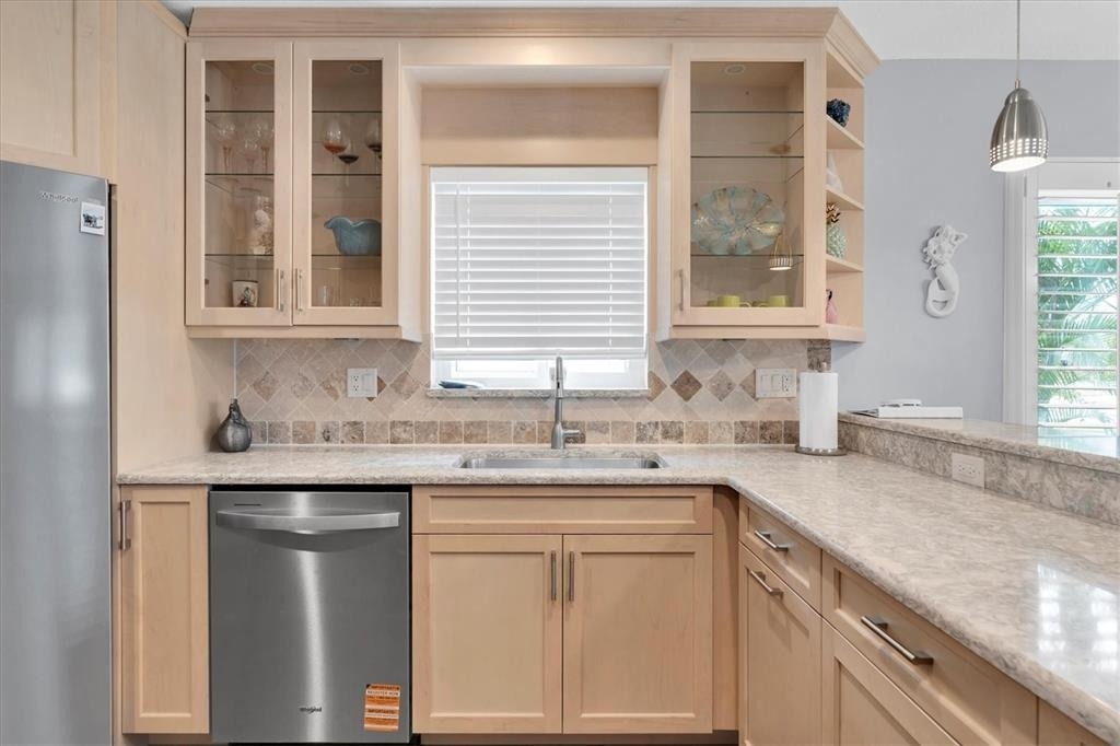 528 77th Avenue - Photo 14