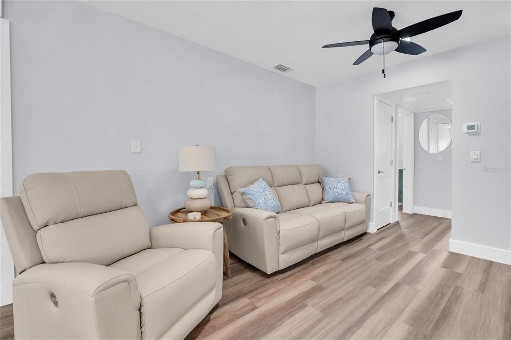 528 77th Avenue - Photo 7