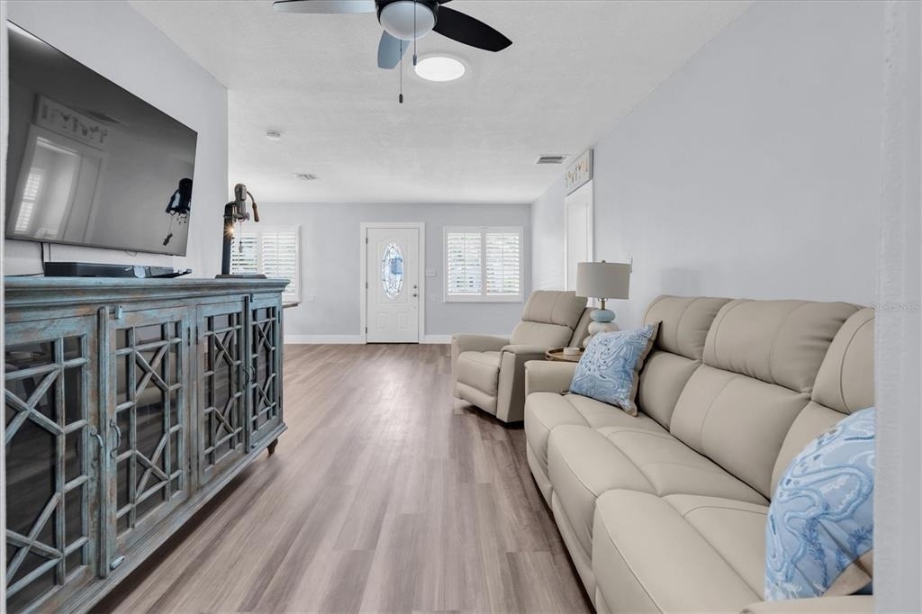 528 77th Avenue - Photo 6