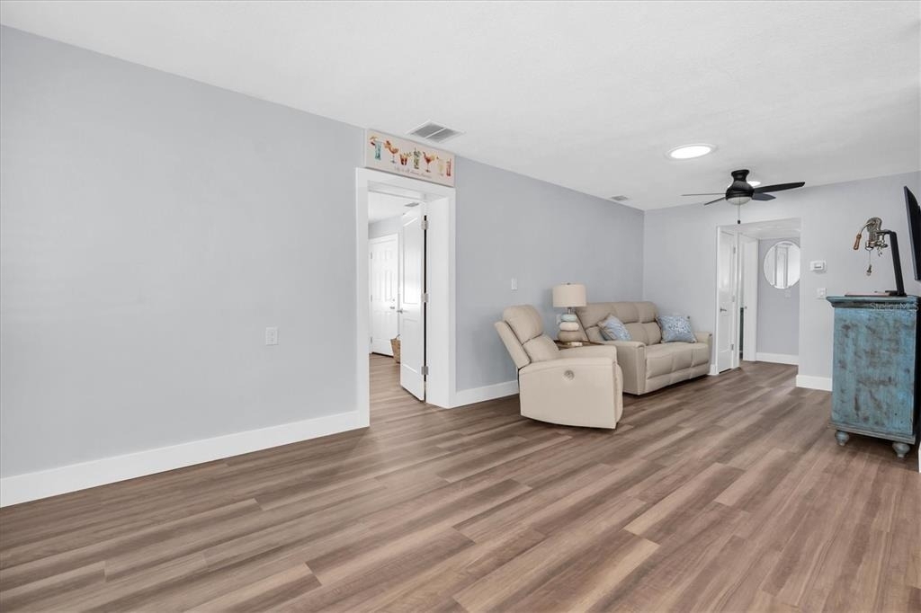 528 77th Avenue - Photo 3