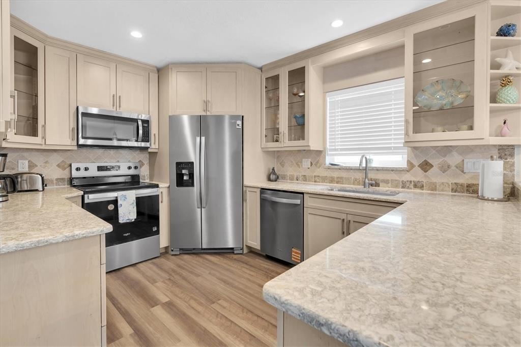 528 77th Avenue - Photo 11