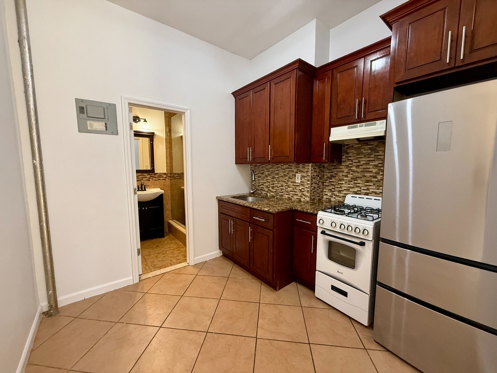 23 Malcolm X Boulevard - Photo 5
