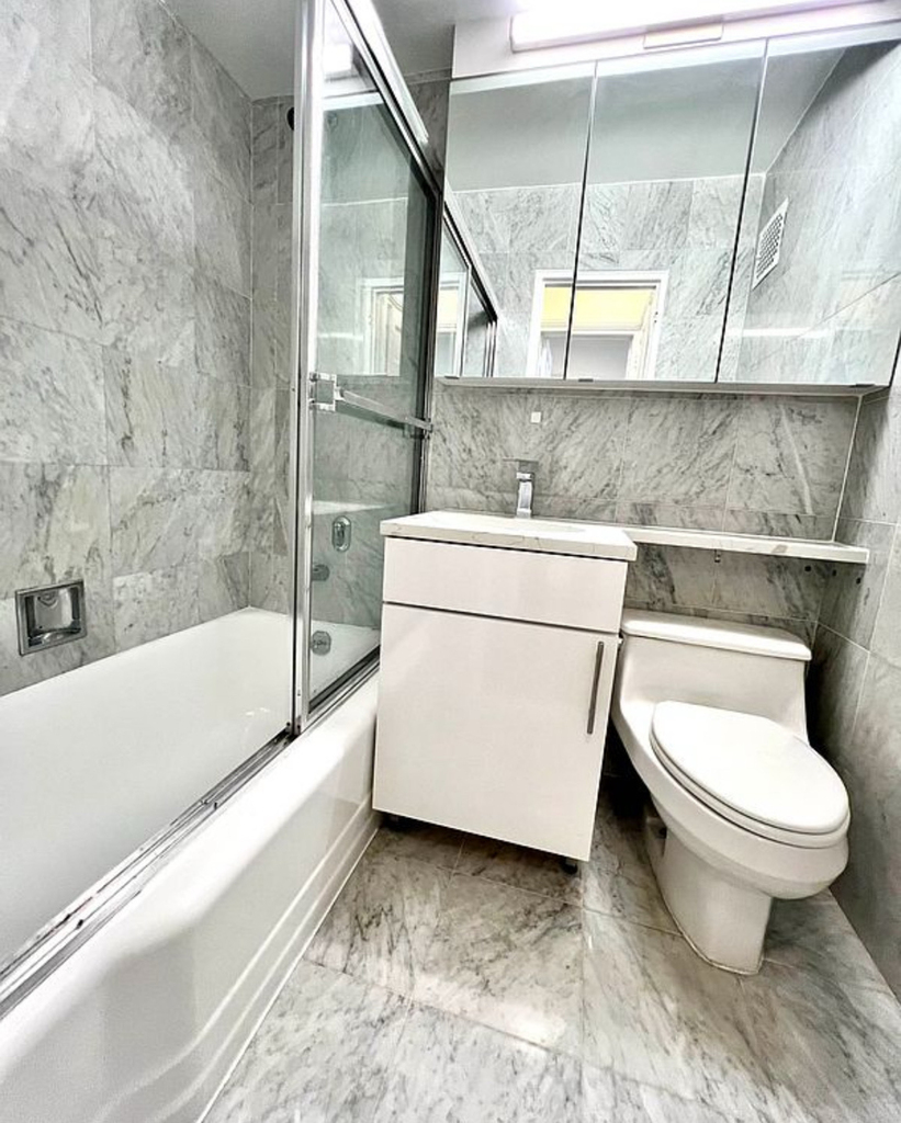 420 East 79th Street - Photo 3