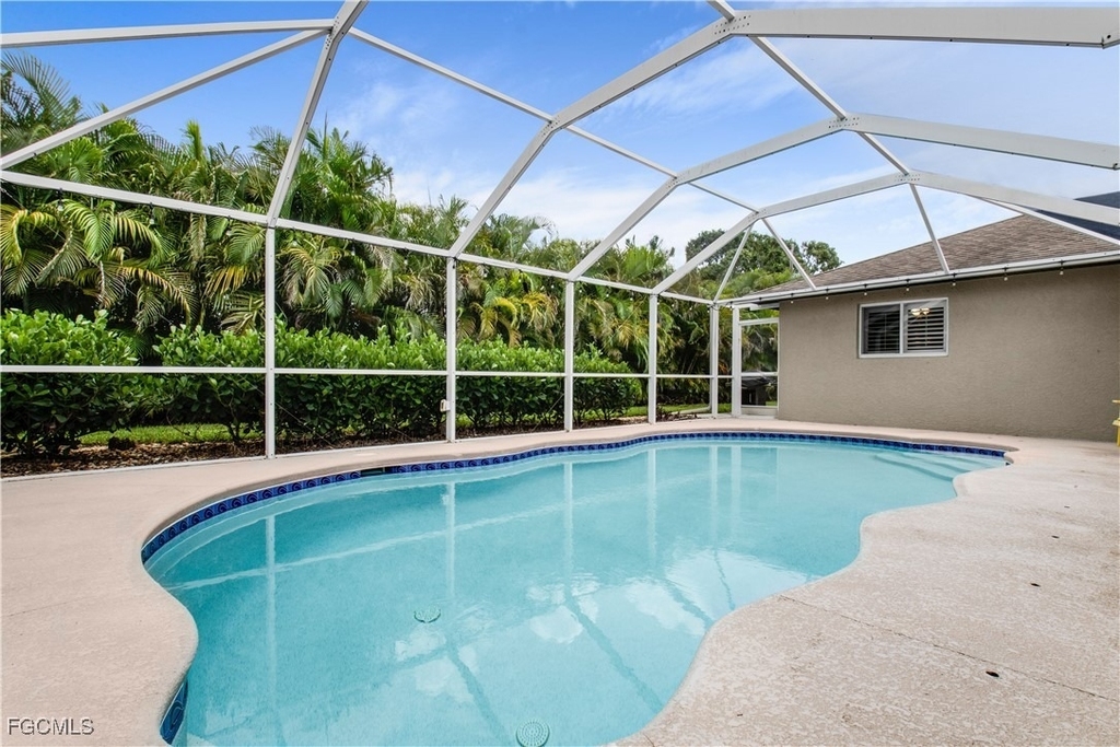 3425 Se 4th Avenue - Photo 11