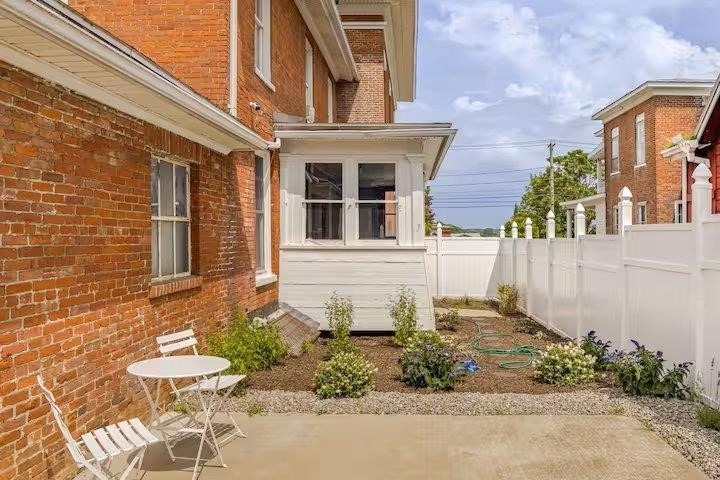 52 Genesee St  Apt 1 - Photo 22