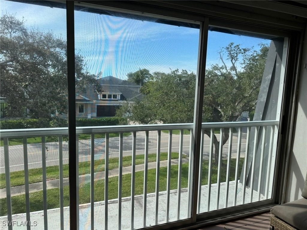 1900 Alamanda Drive - Photo 7