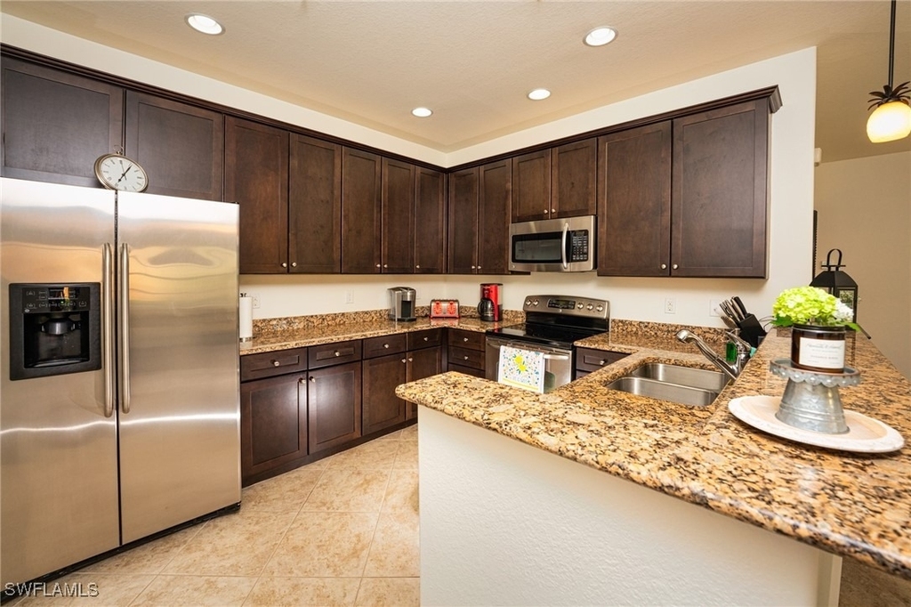 8986 Cambria Circle - Photo 6