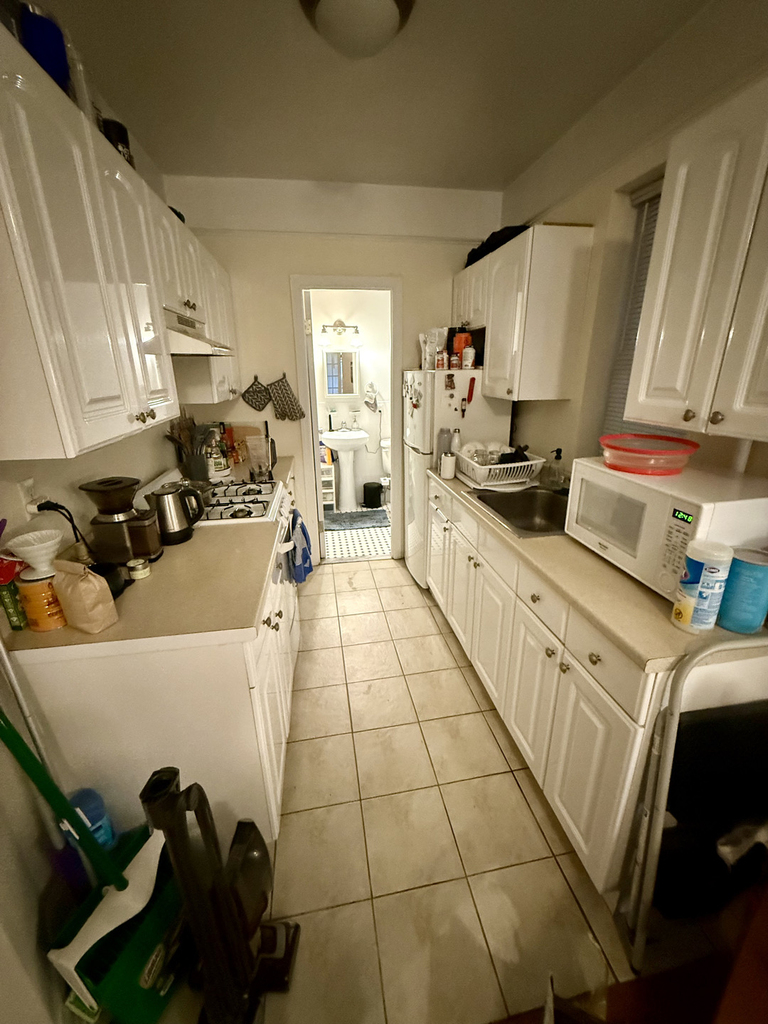 507 East 13th Street - Photo 1