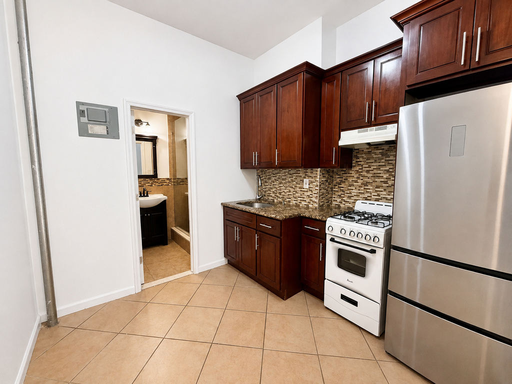 25 Malcolm X Blvd - Photo 1