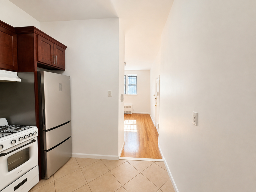 25 Malcolm X Blvd - Photo 2