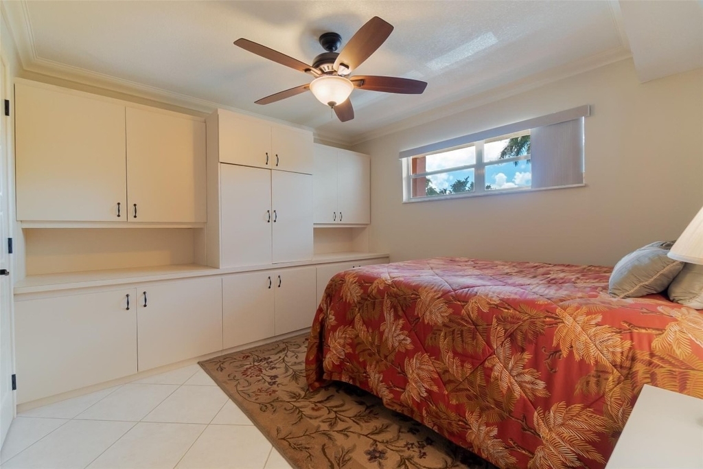 820 S Hollybrook Drive - Photo 10