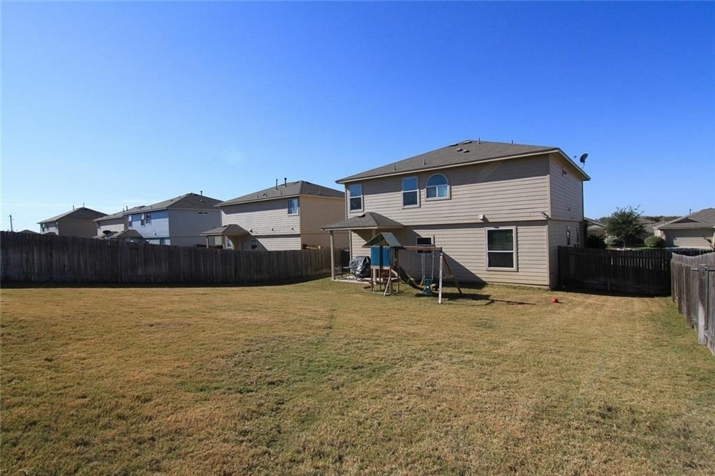 2705 Overton St - Photo 18