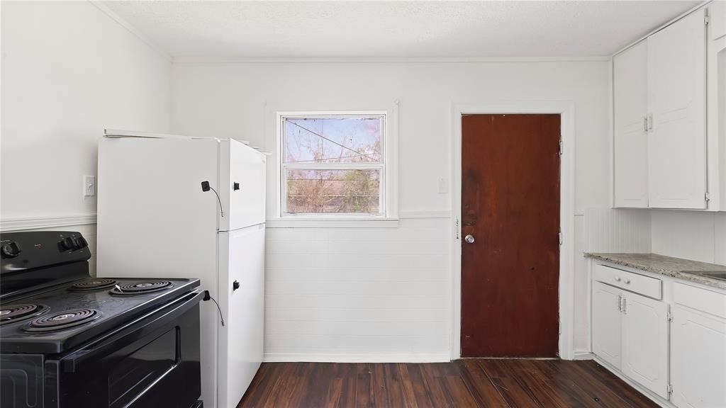 410 Clinton Park Street - Photo 14