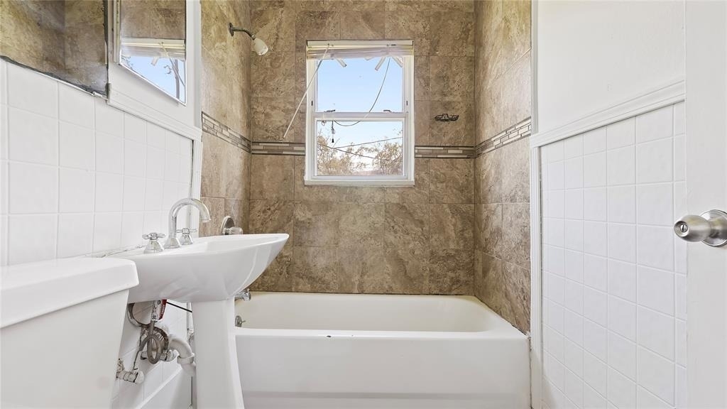 410 Clinton Park Street - Photo 9