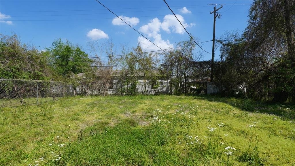 410 Clinton Park Street - Photo 16