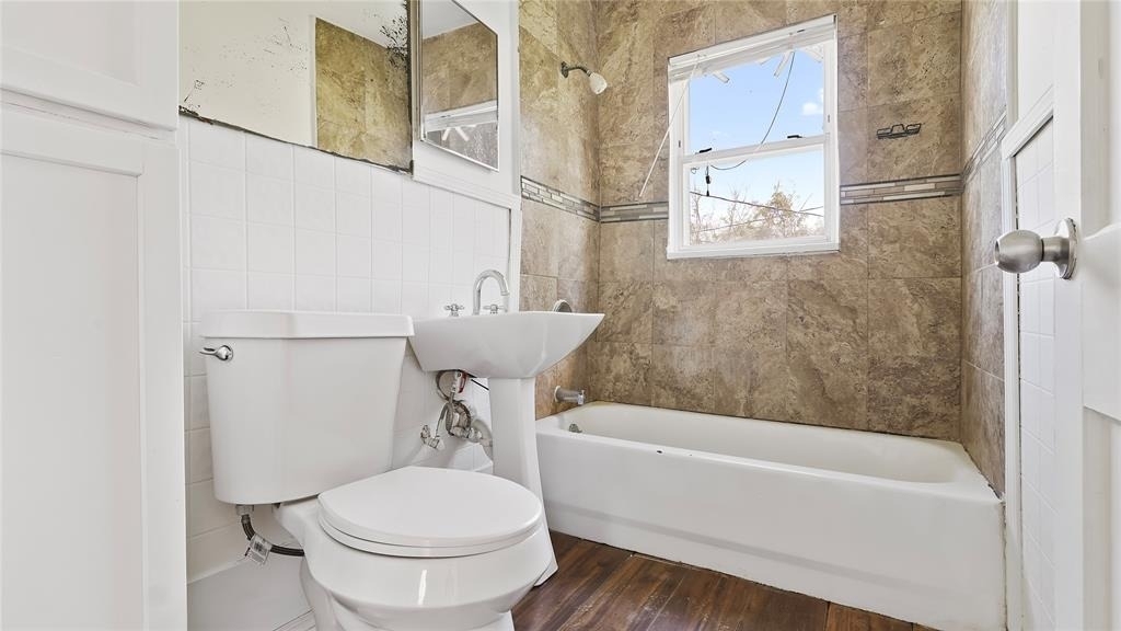 410 Clinton Park Street - Photo 4
