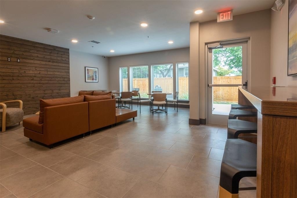 1515 Roosevelt Avenue - Photo 11