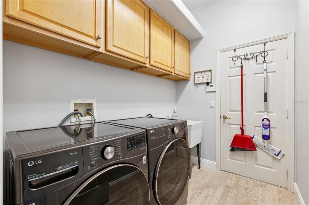 13049 Thoroughbred Drive - Photo 32