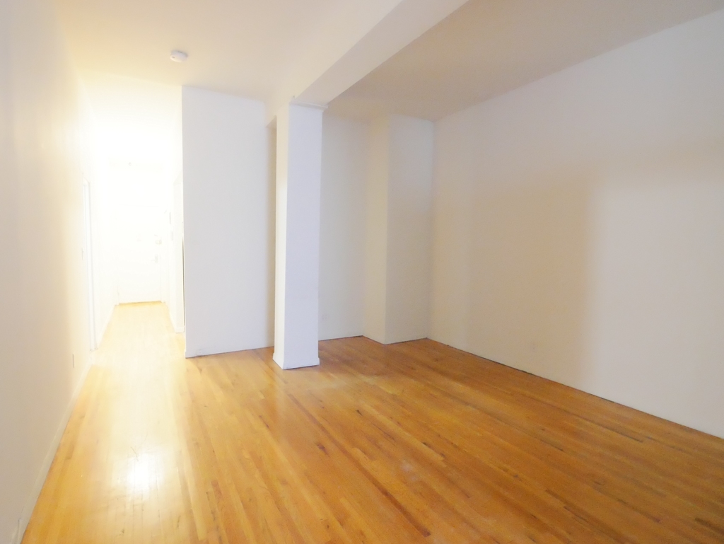 427 East 76th Street - Photo 4