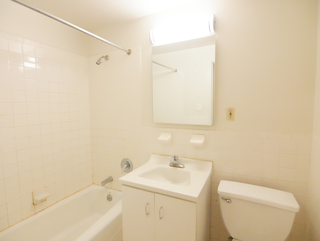312 East 92nd Street - Photo 17