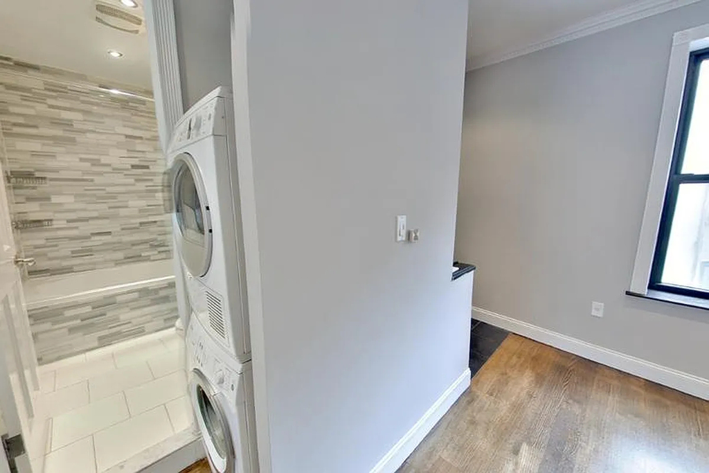 334 East 100th Street - Photo 2