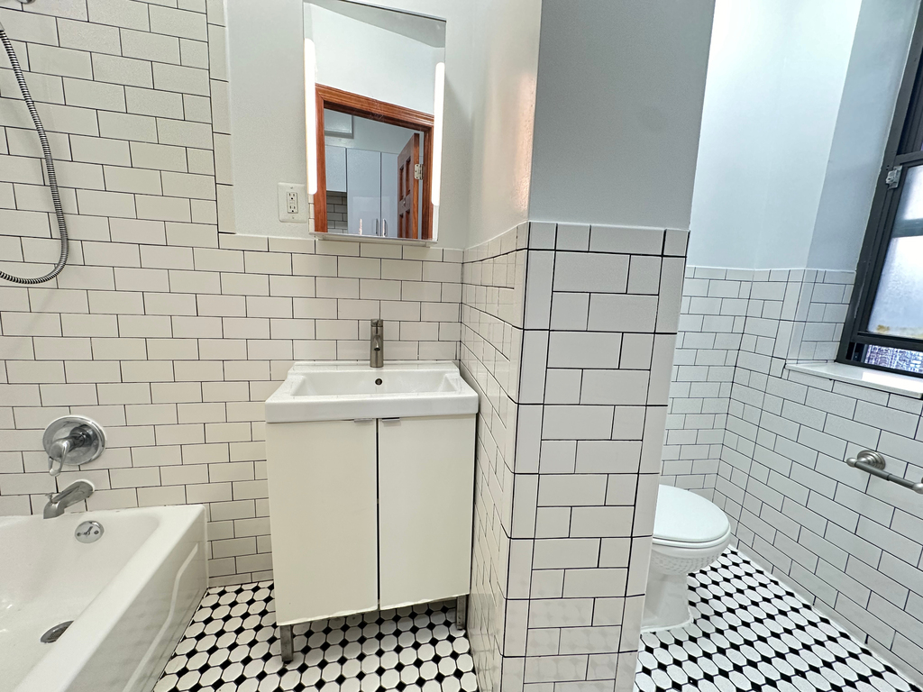 321 East 108th Street - Photo 3