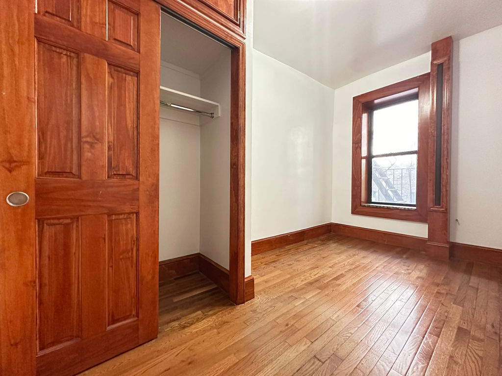 321 East 108th Street - Photo 4