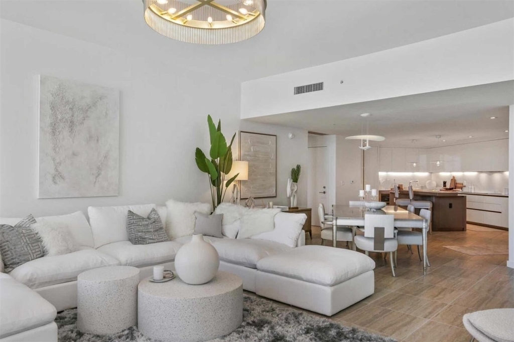 525 N Fort Lauderdale Beach Boulevard - Photo 2