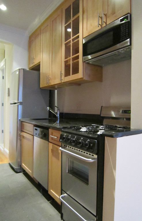 18th Street and 2nd Ave - Photo 3