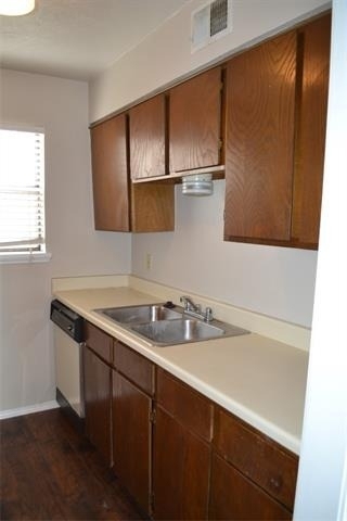 2526 W Prairie Street W - Photo 4