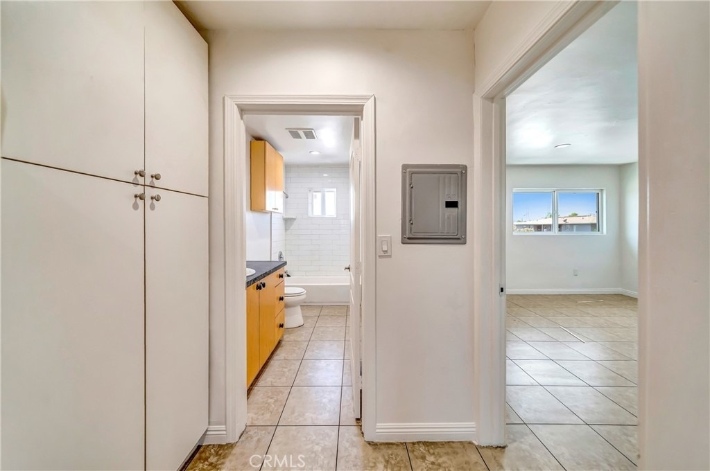 6735 Elmer Avenue - Photo 6