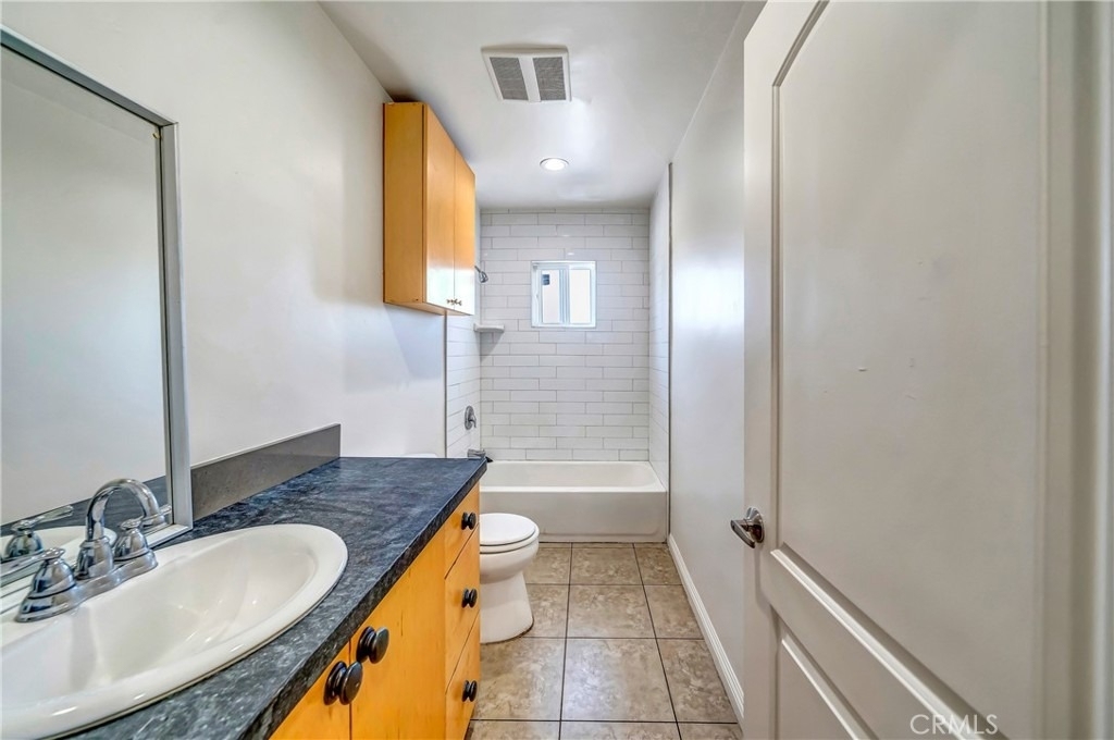6735 Elmer Avenue - Photo 10