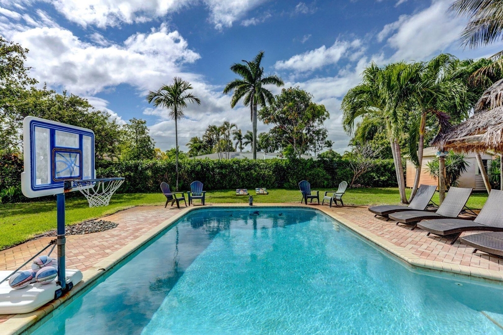 7115 Venetian Way - Photo 25