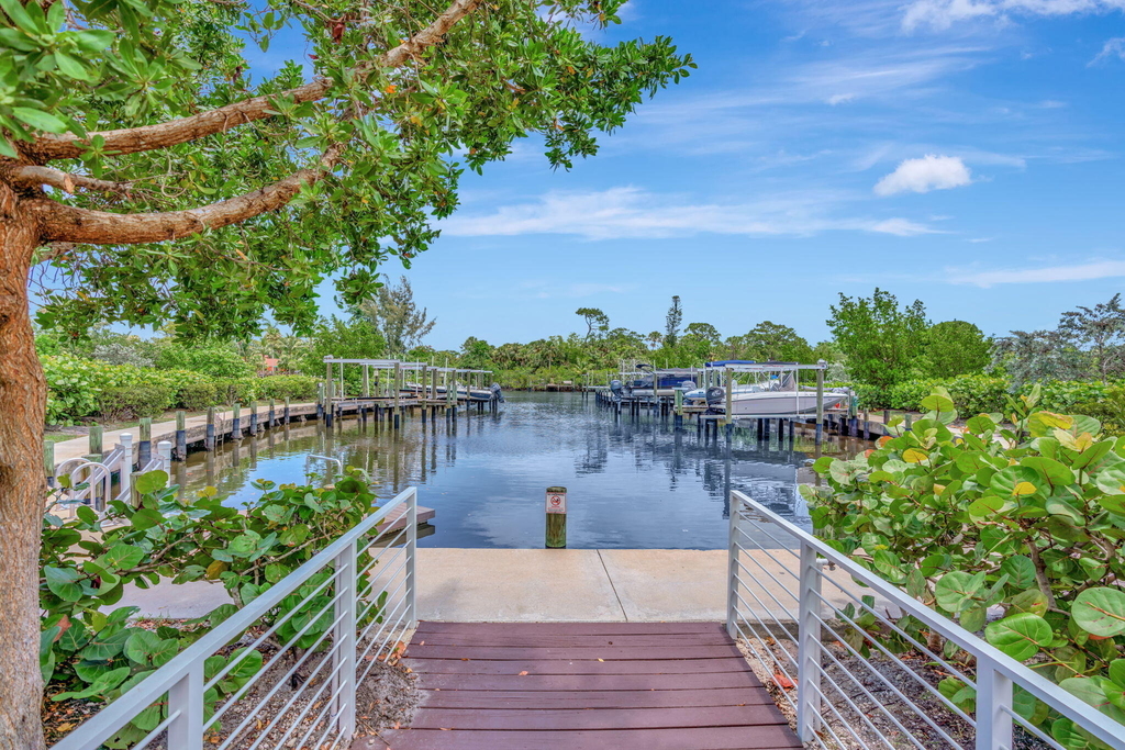 4662 Se Manatee Way - Photo 26