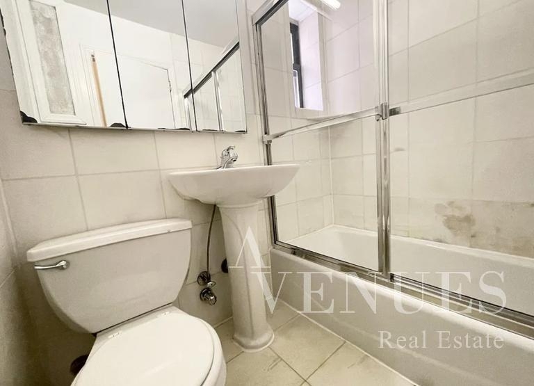 East 84th Street - Photo 3