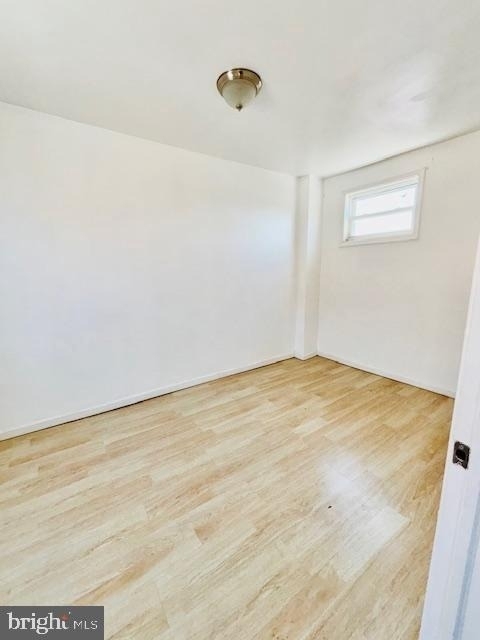 240 W Glenwood Avenue - Photo 1
