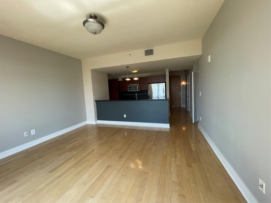 603 Davis St - Photo 1