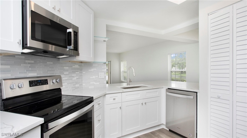 6225 Bellerive Avenue - Photo 10